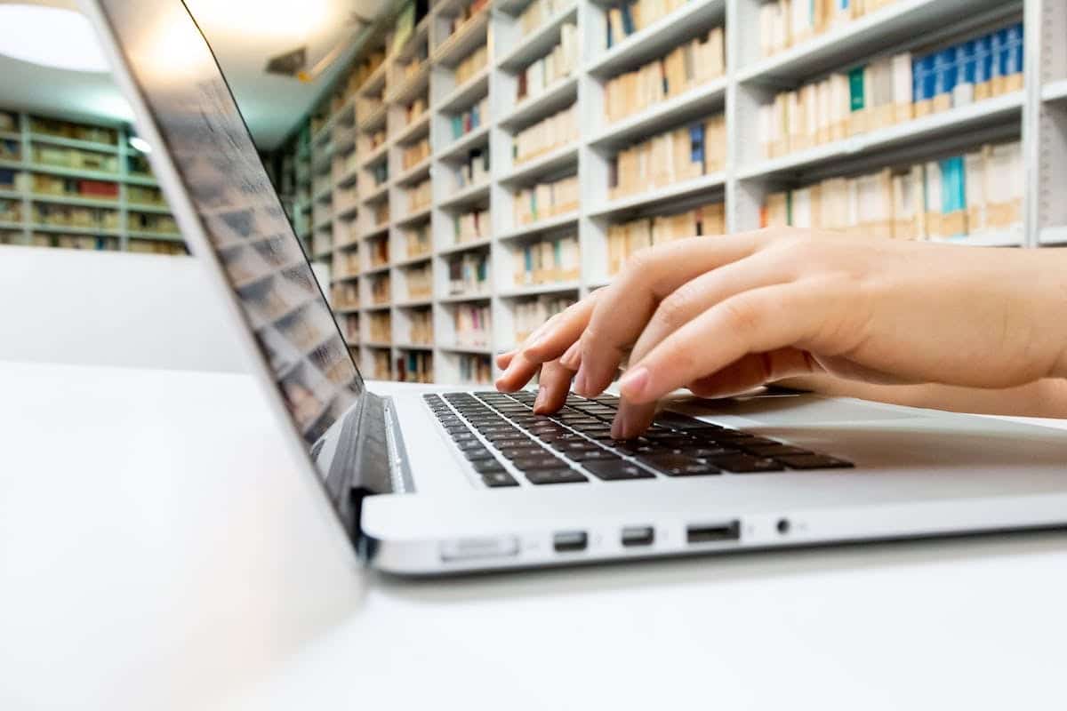 Améliorer l’expérience des lecteurs : Comment créer des documents imprimés avec des liens hypertextes vers des ressources en bibliothèques publiques Améliorer l’expérience des lecteurs : Comment créer des documents imprimés avec des liens hypertextes vers des ressources en bibliothèques publiques